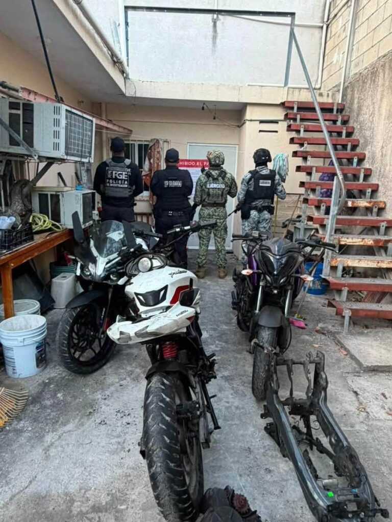tresmotos_01